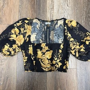 Reformation gold and black puff sleeve crop top size 4